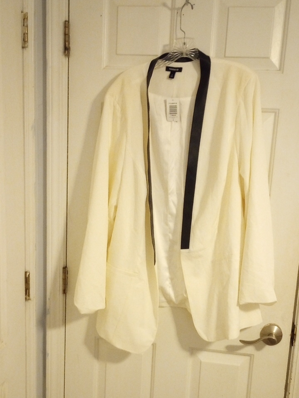 torrid Cream Open Blazer with Black Trim